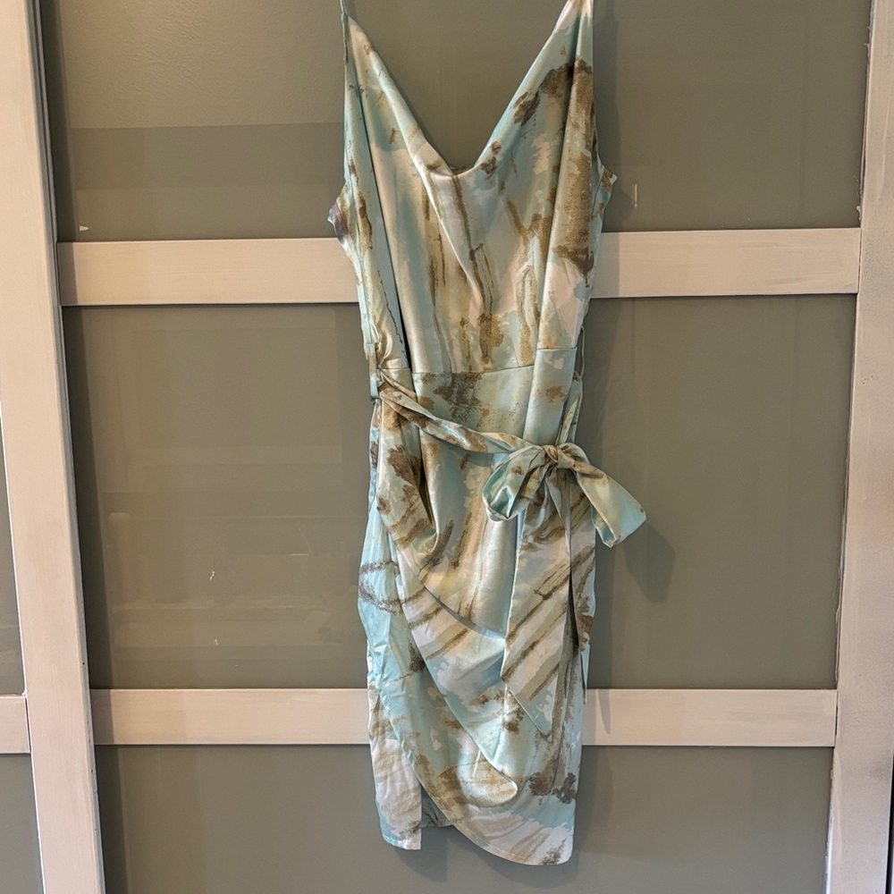 Simplee Apparel Light Blue and Gold Marble-Print Satin Midi Dress